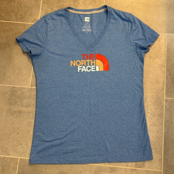 The North Face Half Dome SS V Neck Tee - Women's Large - Clear Lake Blue Heather - Picture 2 of 7